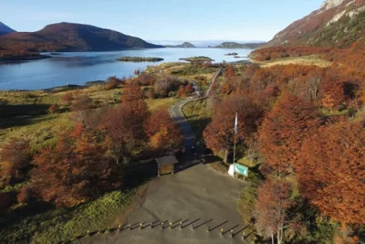Panoràmica de la entrada a Bahìa LaPataia, vista durante el otoño