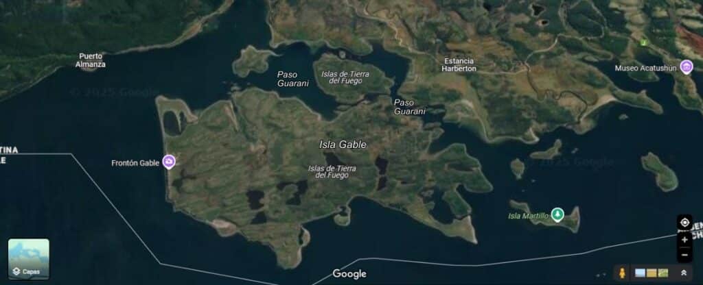 imagen satelital del Paso Guarani por donde se realiza la excursión Avistaje de Pingüinos desde Puerto Almanza