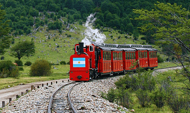 Vista del frente del tren del FIn del Mundo durante su recorrido