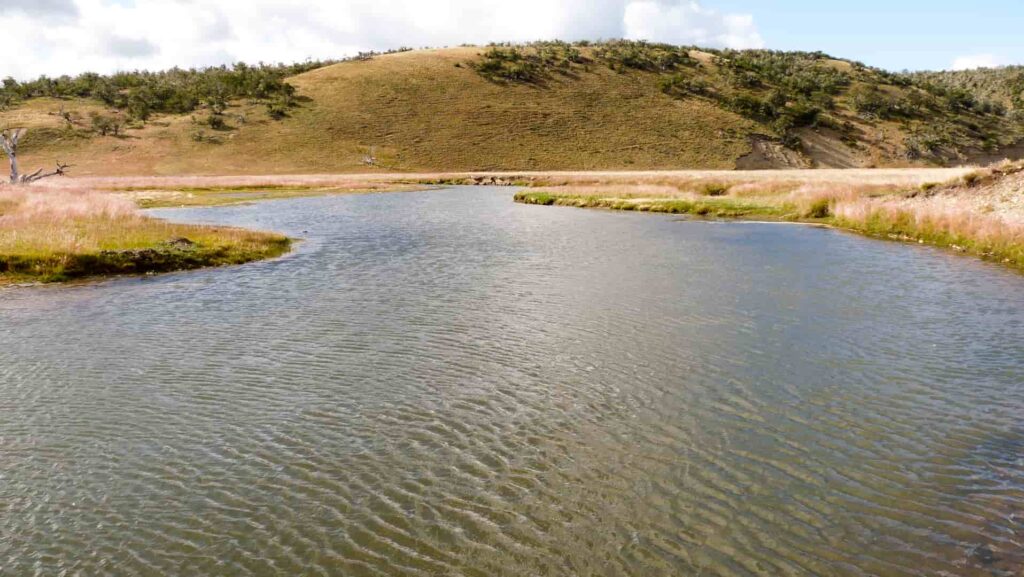 Rio Ewan sur zona habilitada para pescar en Ushuaia